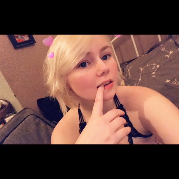 Meet your Posher, Trinity - Picture 1 of 1